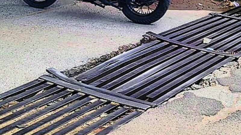 Broken Grates in Dodballapur Underpass Pose Danger to Commuters
