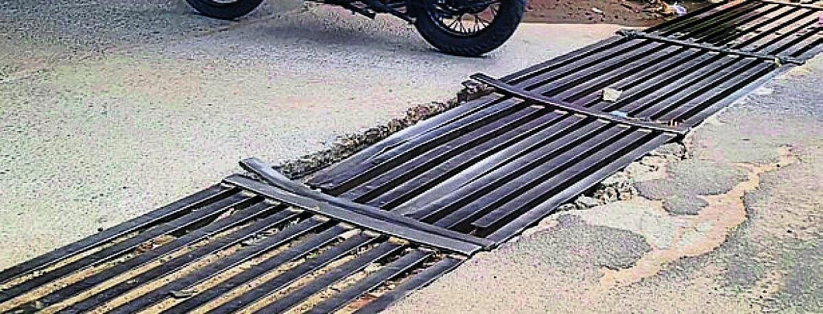 Broken Grates in Dodballapur Underpass Pose Danger to Commuters