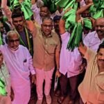 Farmers protest at Swatantra Udyaan demanding loan waiver and MSP implementation