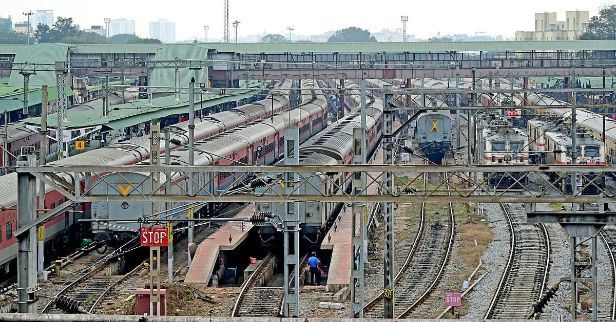 Platform Shortage at KSR Bengaluru Causes Trains to Wait Up to 45 Minutes