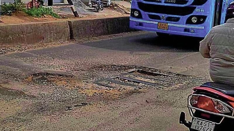 Residents demand urgent repair of potholes on Khasbag road in Doddaballapura